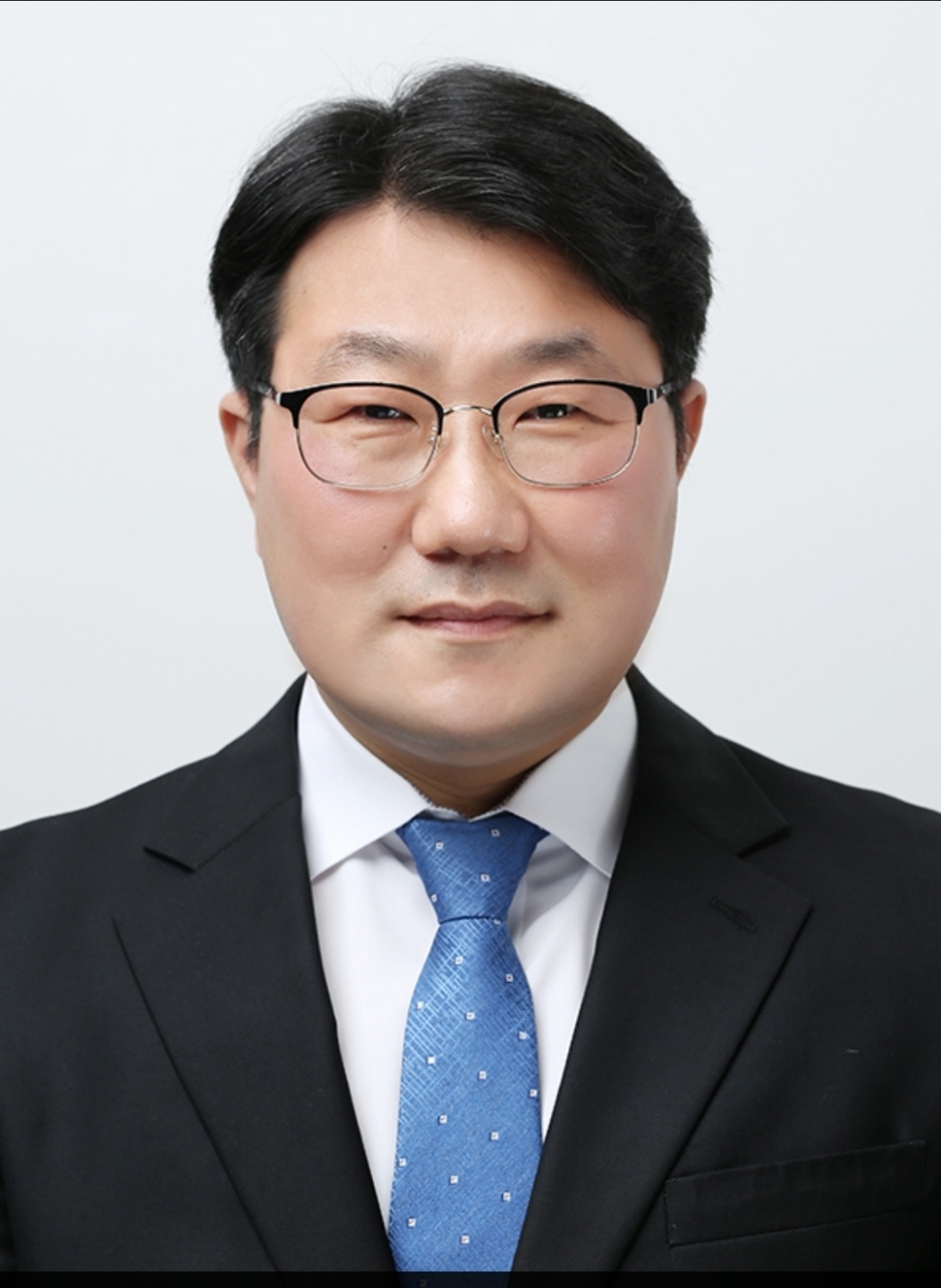 최정웅 후보