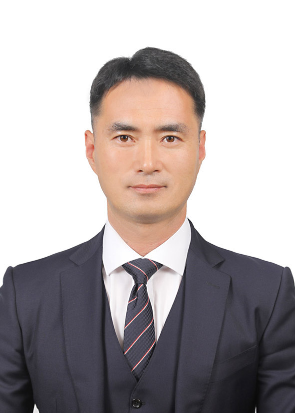 윤선웅 후보