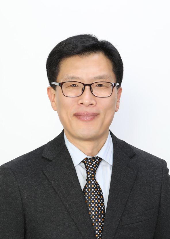 민경삼 후보